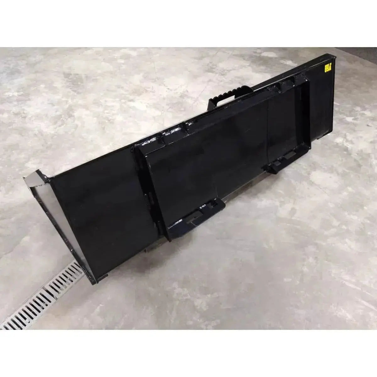 Robust Series 1 material bucket for skid steer loaders, ready for demanding tasks Stinger Attachments Stinger Attachments