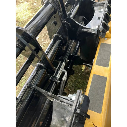 HeavyEquipTech CG Clam Grapple - Durable and Efficient Attachment for Skid Steers, Ensuring Precision Material Handling. 14 Stinger Attachments