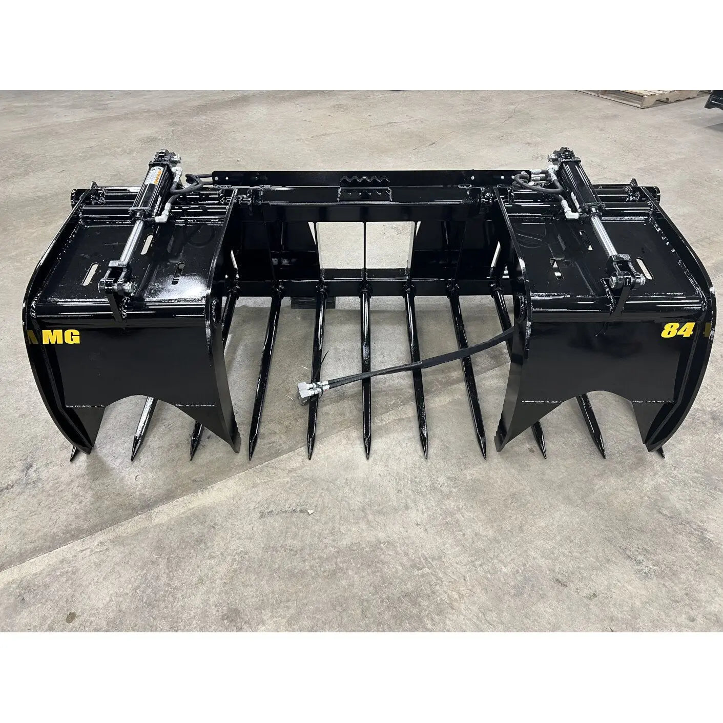 Explore Precision Handling with MSG Manure Spear Grapple Bucket - HeavyEquipTech Quality