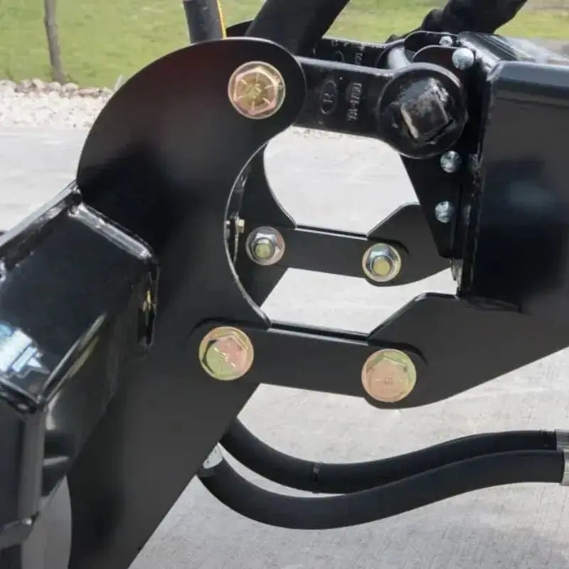 Efficient stump grinding with Blue Diamond's Extreme Duty Stump Grinder, a heavy-duty solution for demanding applications. Blue Diamond