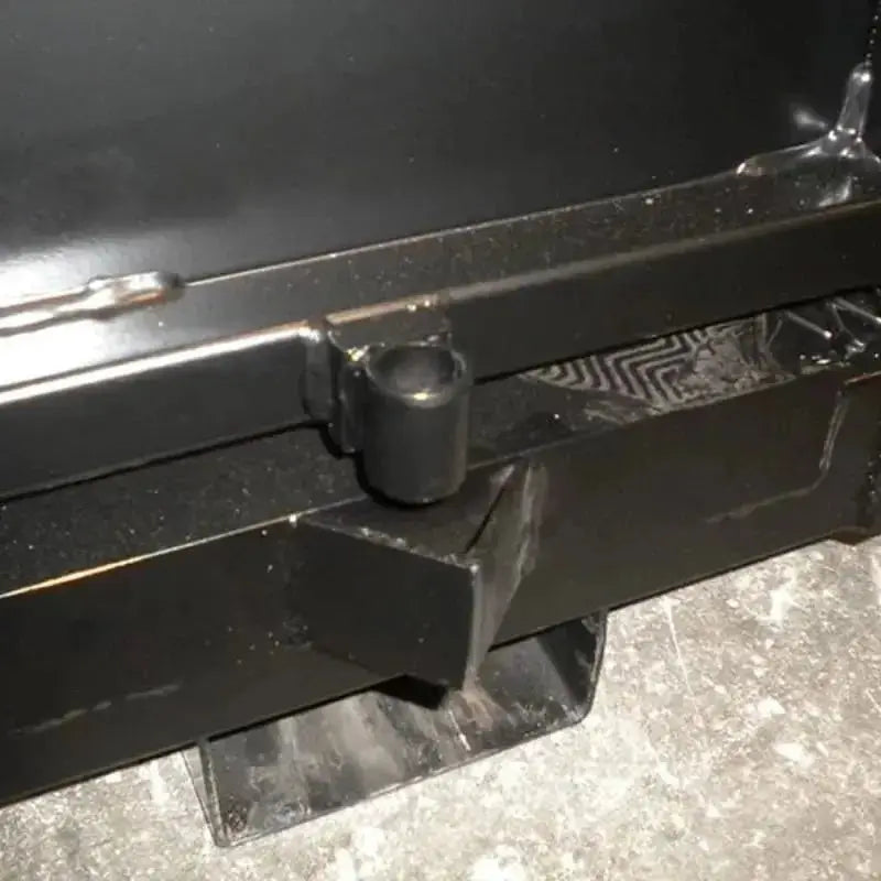 Witness the stability and reliability of Blue Diamond's Work Platform designed for Telehandlers. Blue Diamond