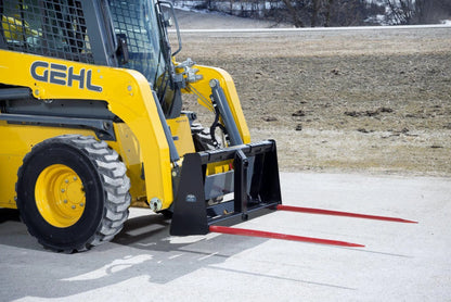 Berlon Industries' Bale Spear Carriages with Tines: A versatile solution for efficient bale handling with both Skid Steers and Tractors. 13