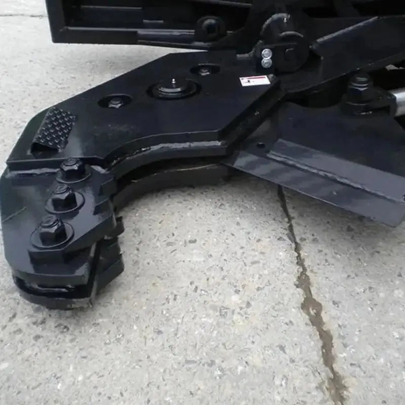 Experience precision tree cutting with the strength of Blue Diamond's robust Tree Shear. Blue Diamond