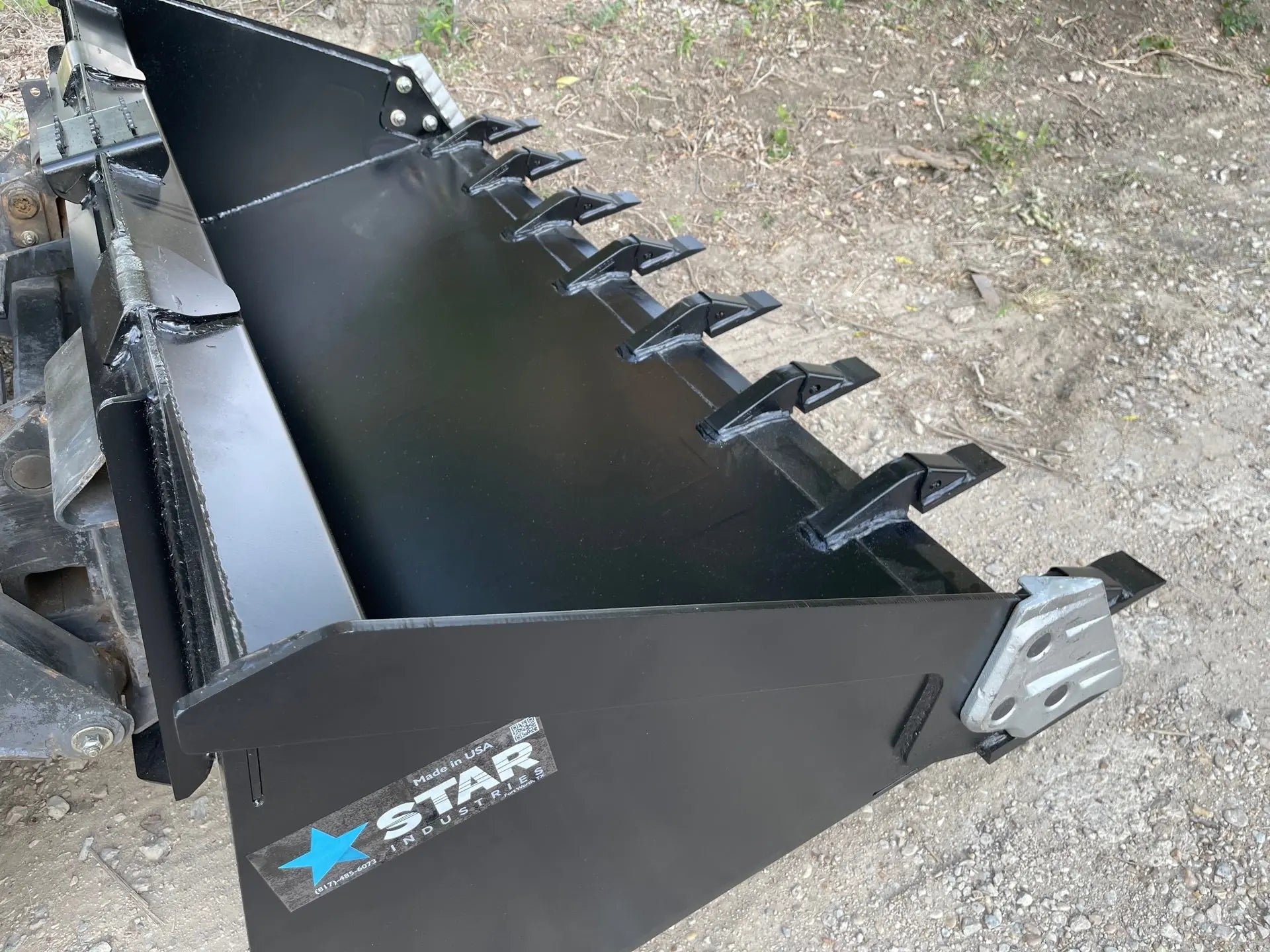 Heavy Duty Skid-Steer Buckets - HeavyEquipTech